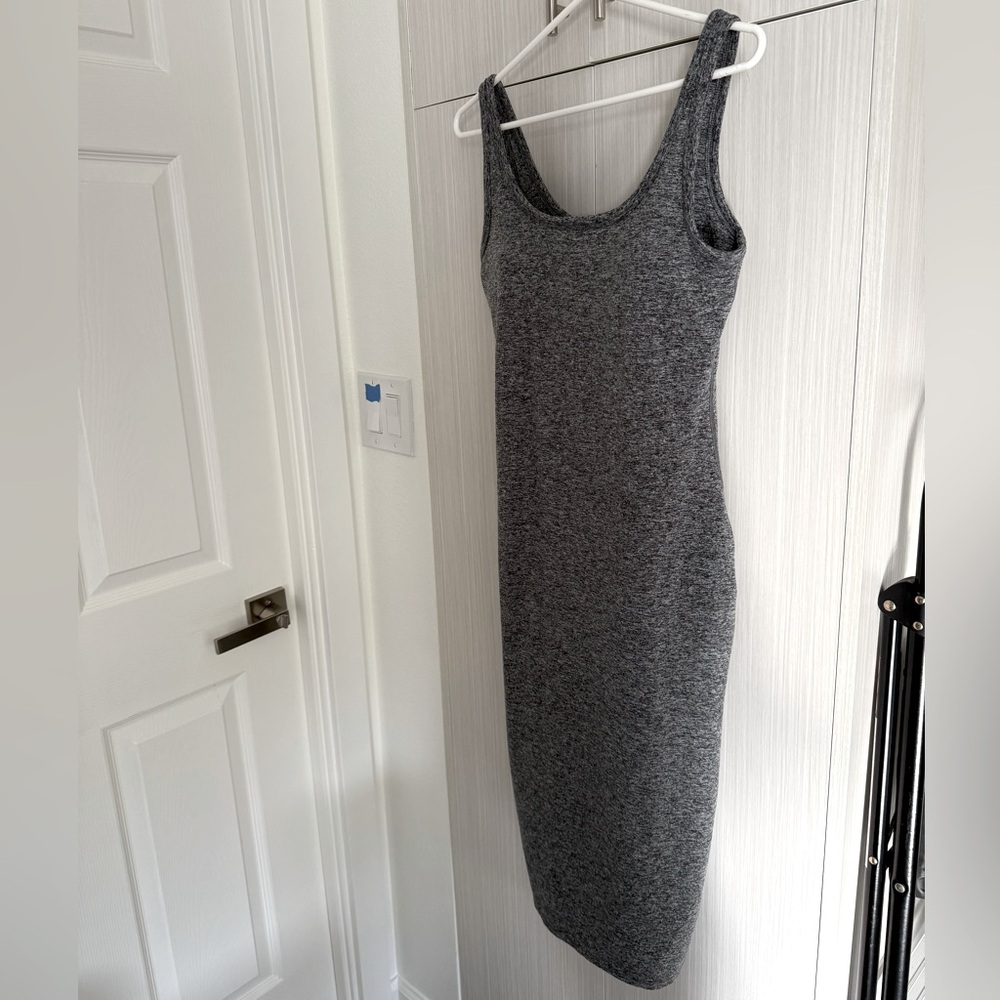 Vuori Halo Essential dress